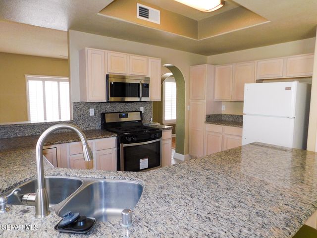 917 TECATE Place, El Paso, TX 79912