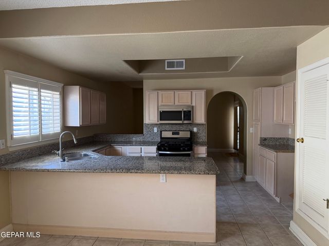 917 TECATE Place, El Paso, TX 79912