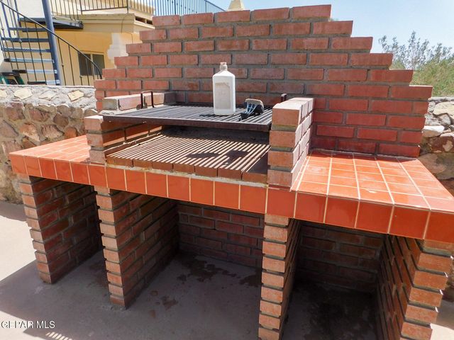 917 TECATE Place, El Paso, TX 79912