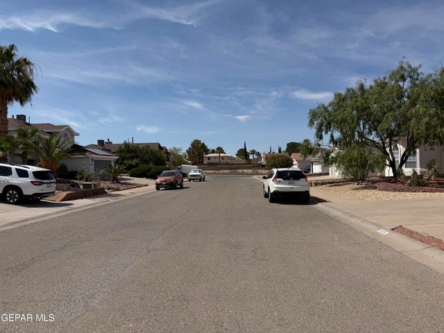 917 TECATE Place, El Paso, TX 79912