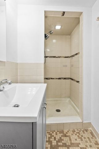 109 Grand Ave, Englewood City, NJ 07631