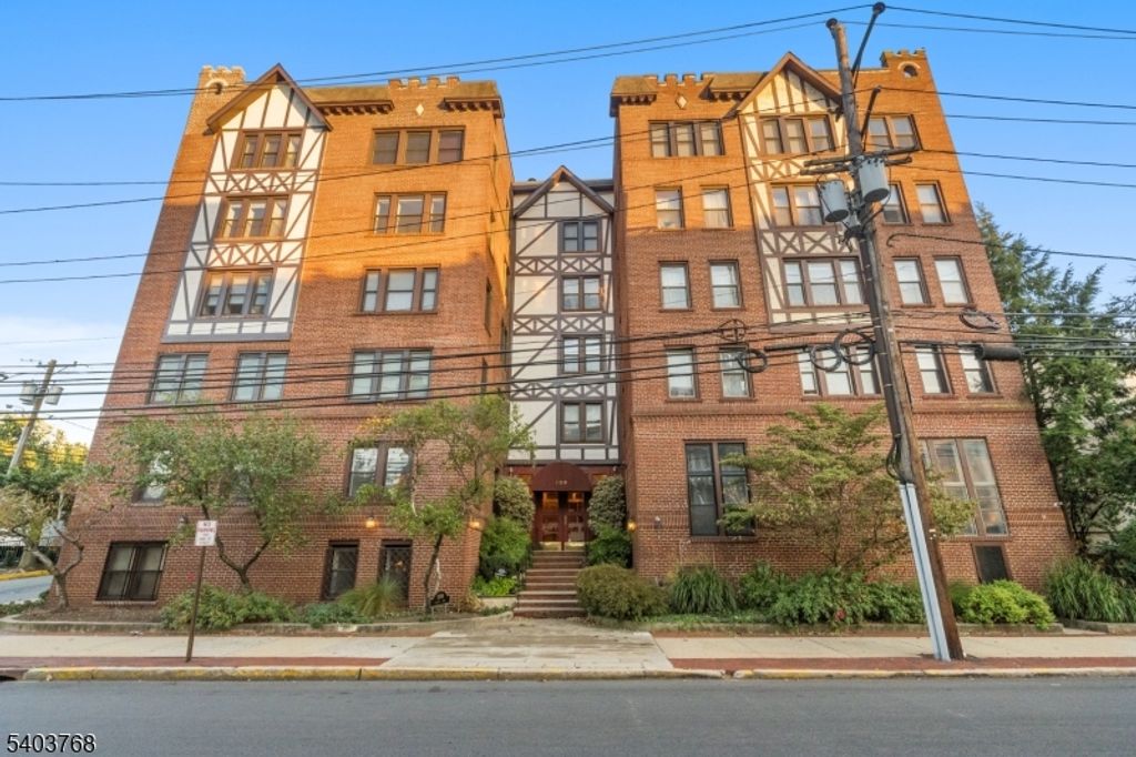 109 Grand Ave, Englewood City, NJ 07631