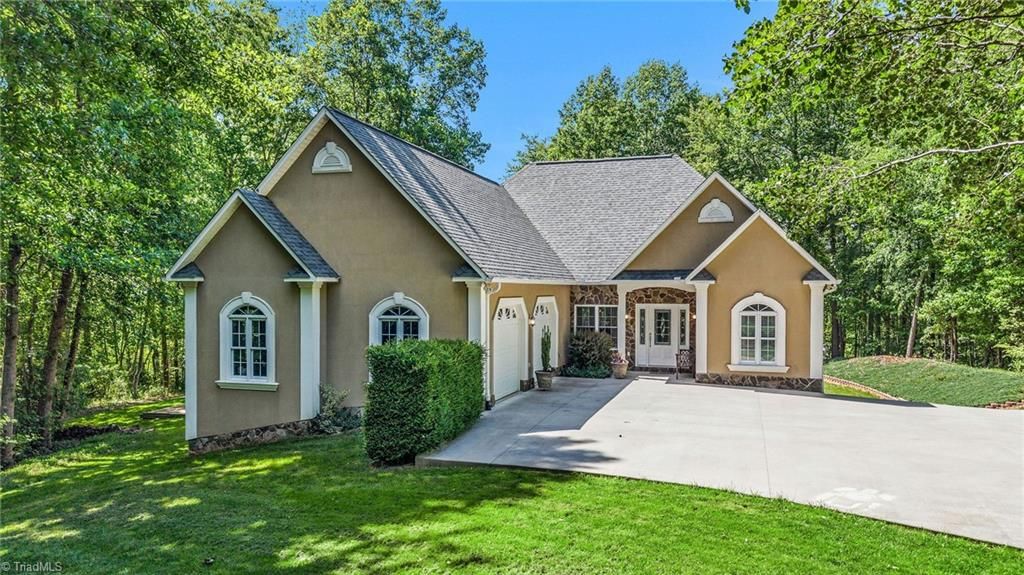 5222 N NC Highway 16, Millers Creek, NC 28651