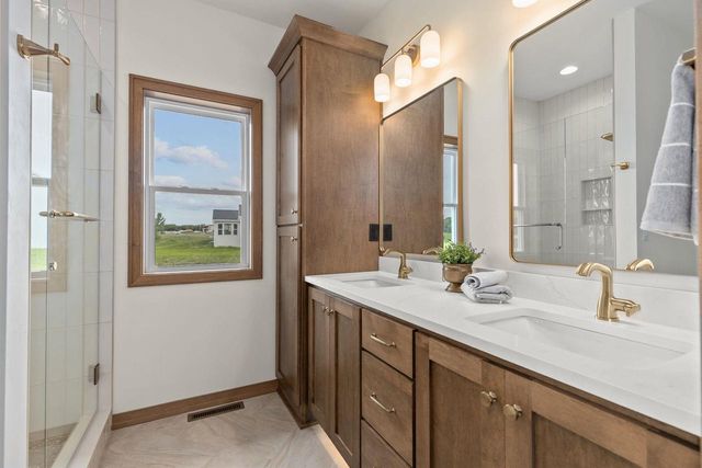 264 KERRIGAN DRIVE, Wrightstown, WI 54180