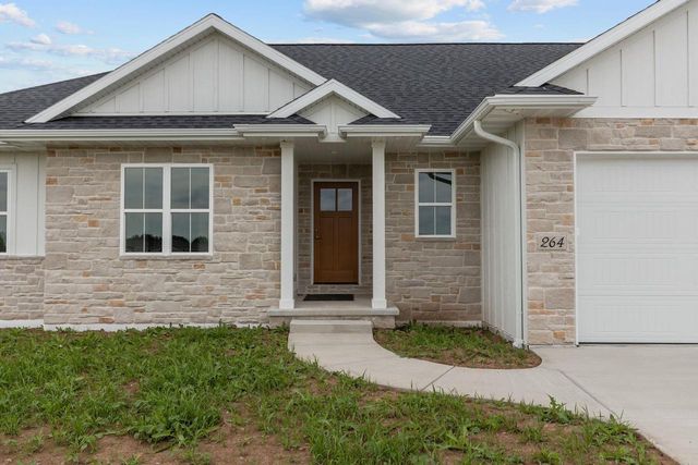 264 KERRIGAN DRIVE, Wrightstown, WI 54180