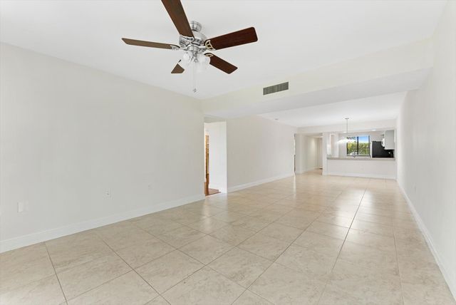 6205 BALBOA Circle 102, Boca Raton, FL 33433
