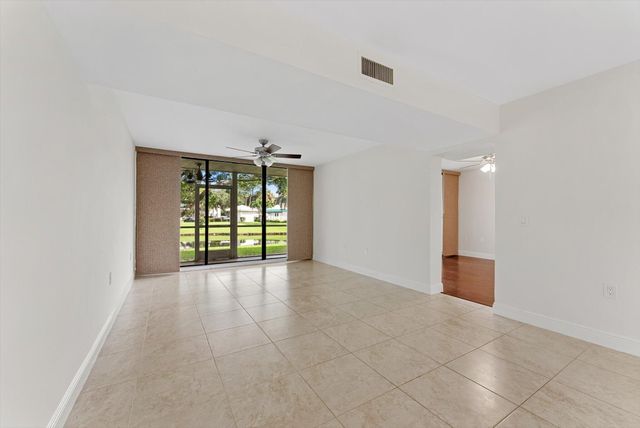 6205 BALBOA Circle 102, Boca Raton, FL 33433