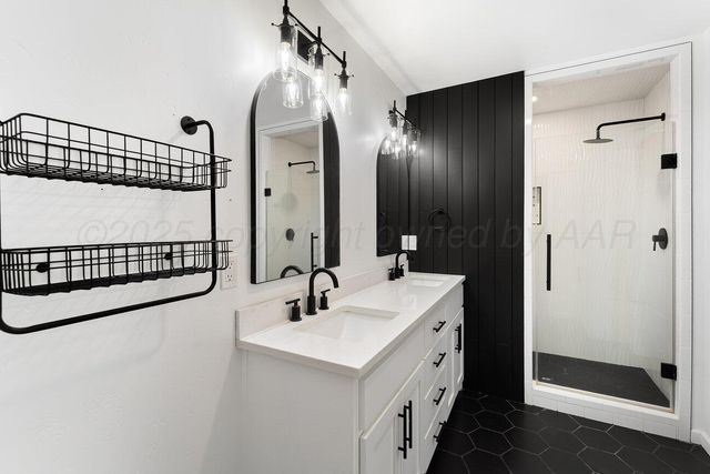 81 COUNTRY CLUB Drive, Canyon, TX 79015