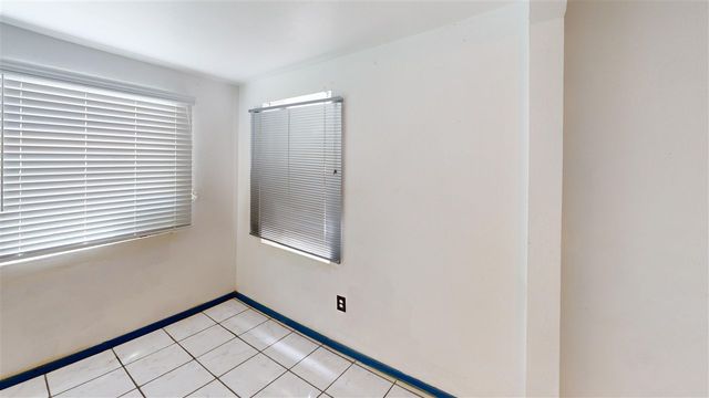 2721 SW I Ave, Lawton, OK 73505