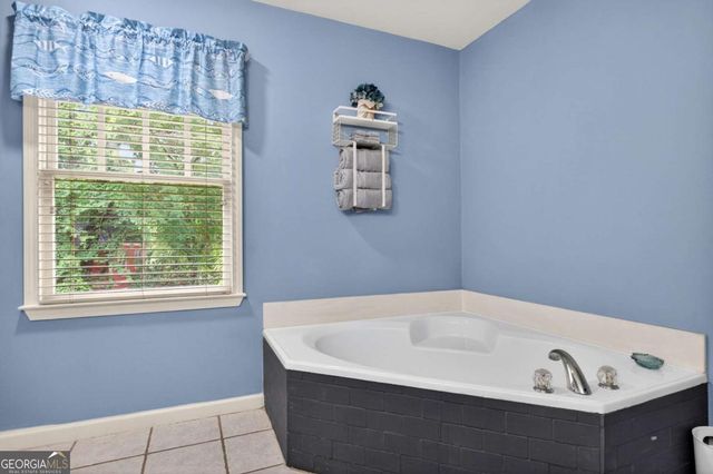 2493 Burtz Street NW, Atlanta, GA 30318