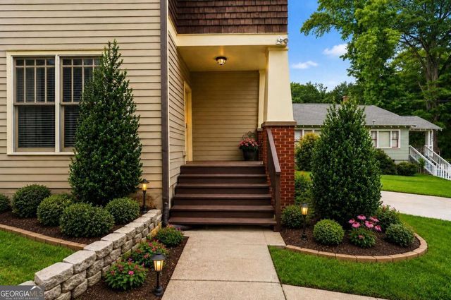 2493 Burtz Street NW, Atlanta, GA 30318