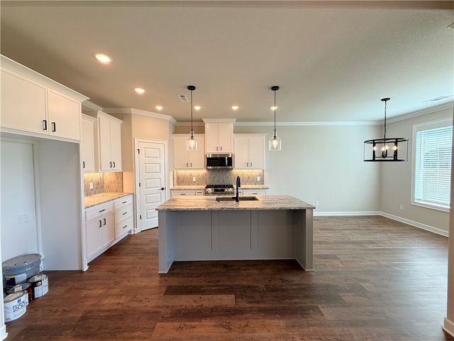 788 Dolcetto Street, Tontitown, AR 72762