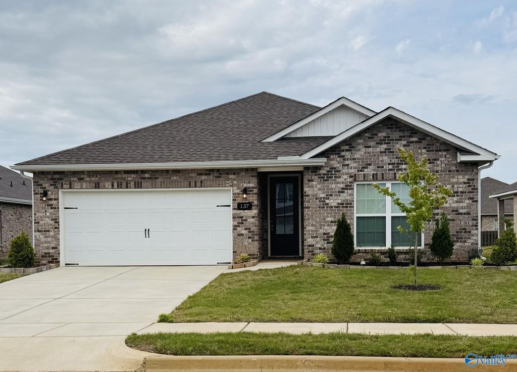 137 Hazel Pine Trail, Hazel Green, AL 35750