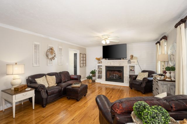1004 Chariot Drive, Soddy Daisy, TN 37379
