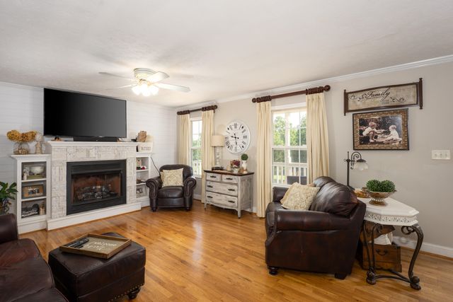 1004 Chariot Drive, Soddy Daisy, TN 37379