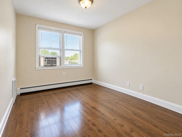 14035 183rd Street, Springfield Gardens, NY 11413
