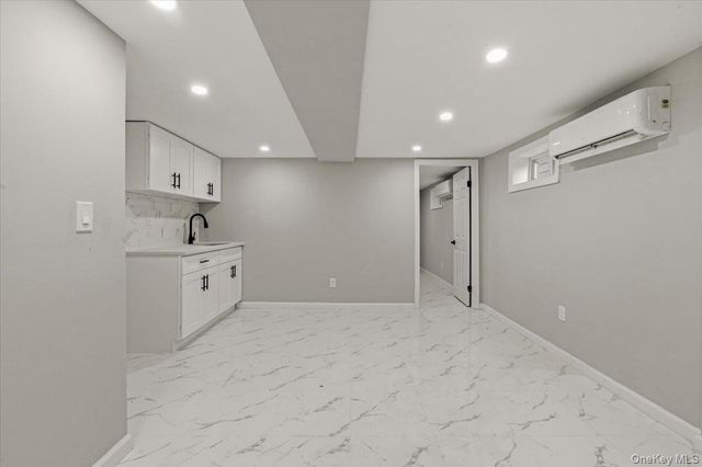 90-48 204 Street, Hollis, NY 11423