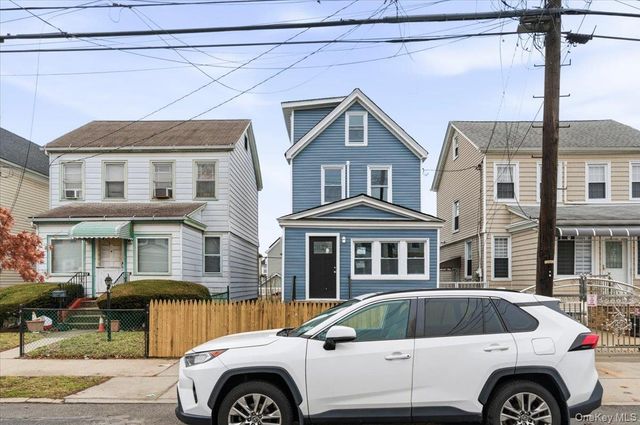 90-48 204 Street, Hollis, NY 11423