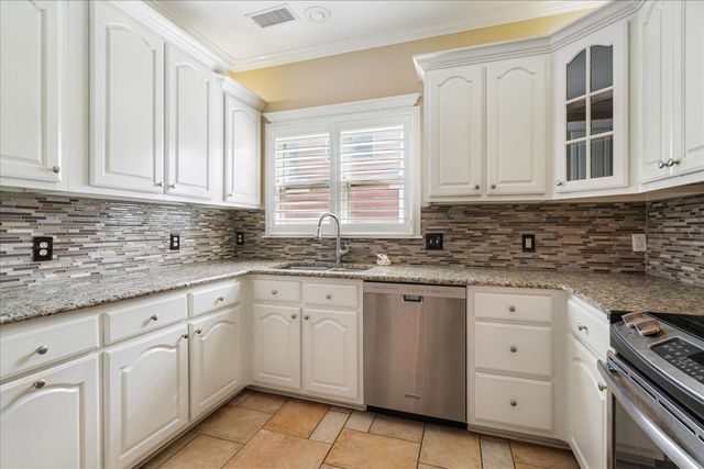 937 N WARWICK OAKS LN N, Collierville, TN 38017