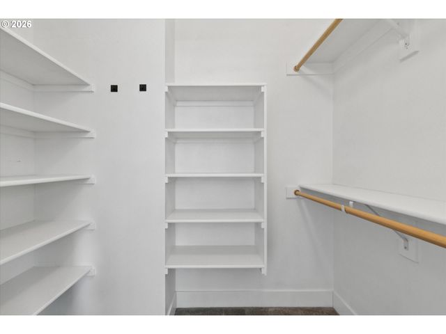 14825 Nw HIGHCROFT Ct, Portland, OR 97229