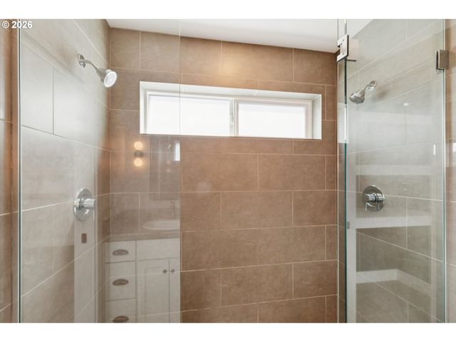 14825 Nw HIGHCROFT Ct, Portland, OR 97229