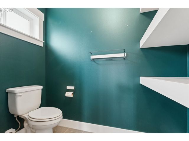 14825 Nw HIGHCROFT Ct, Portland, OR 97229