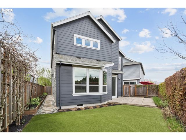 14825 Nw HIGHCROFT Ct, Portland, OR 97229