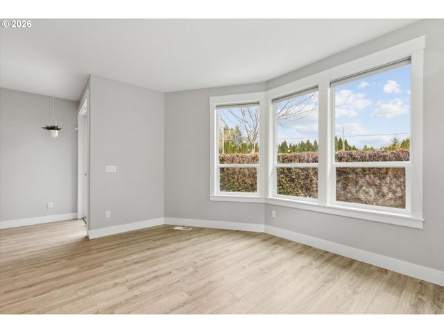 14825 Nw HIGHCROFT Ct, Portland, OR 97229