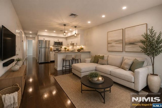 31 Fairmount Avenue 6A, Hackensack, NJ 07601