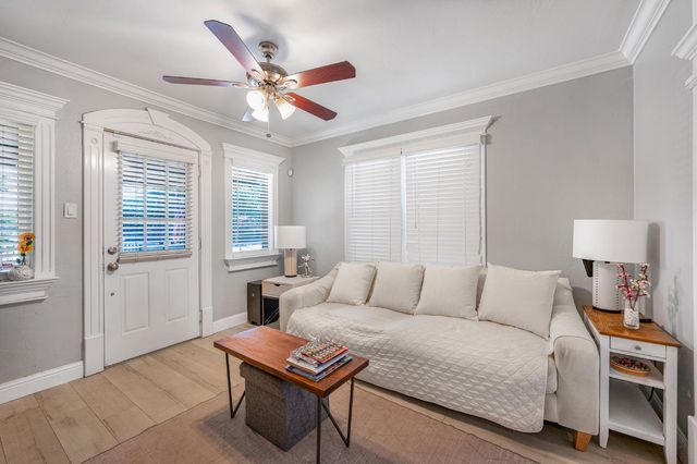 1107 E Brown Avenue, Fresno, CA 93704