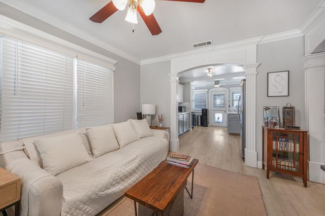 1107 E Brown Avenue, Fresno, CA 93704