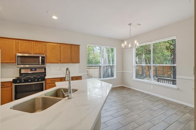 18 Maize Meadow Place, The Woodlands, TX 77381