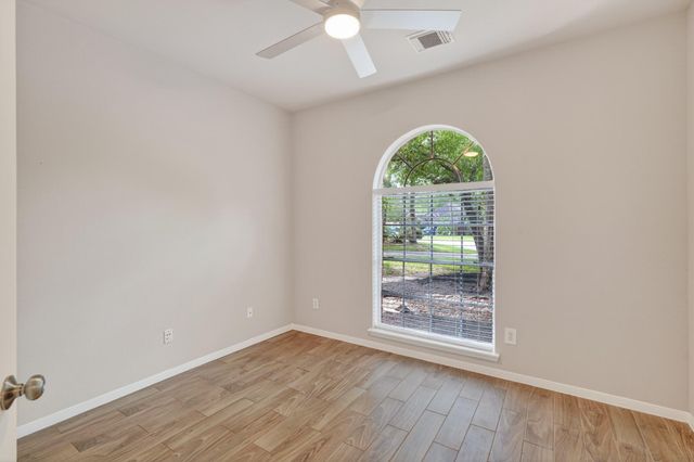 18 Maize Meadow Place, The Woodlands, TX 77381