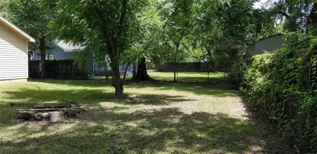 1110 N 9th Street, Conroe, TX 77301
