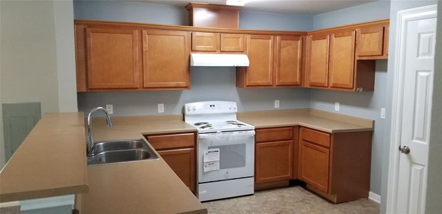 1110 N 9th Street, Conroe, TX 77301