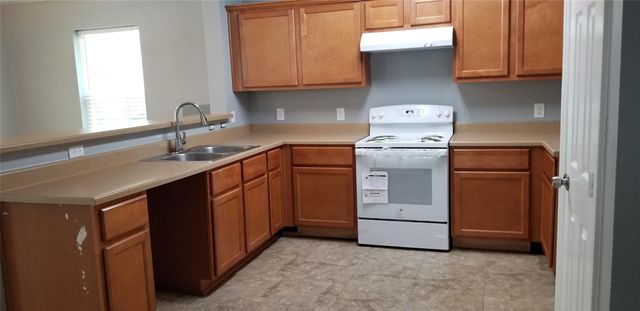 1110 N 9th Street, Conroe, TX 77301
