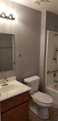 1110 N 9th Street, Conroe, TX 77301