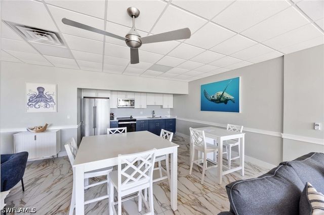 5 Bluebill AVE 108s, Naples, FL 34108
