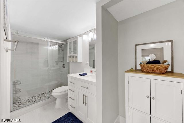 5 Bluebill AVE 108s, Naples, FL 34108