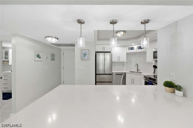 5 Bluebill AVE 108s, Naples, FL 34108