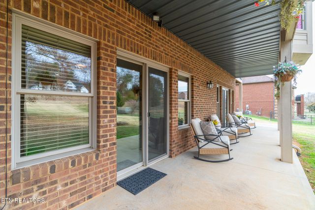 1511 Landmark Blvd Blvd, Sevierville, TN 37862