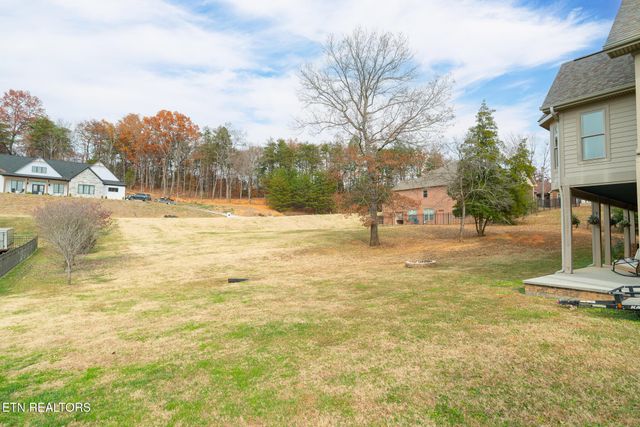 1511 Landmark Blvd Blvd, Sevierville, TN 37862