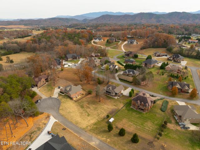 1511 Landmark Blvd Blvd, Sevierville, TN 37862