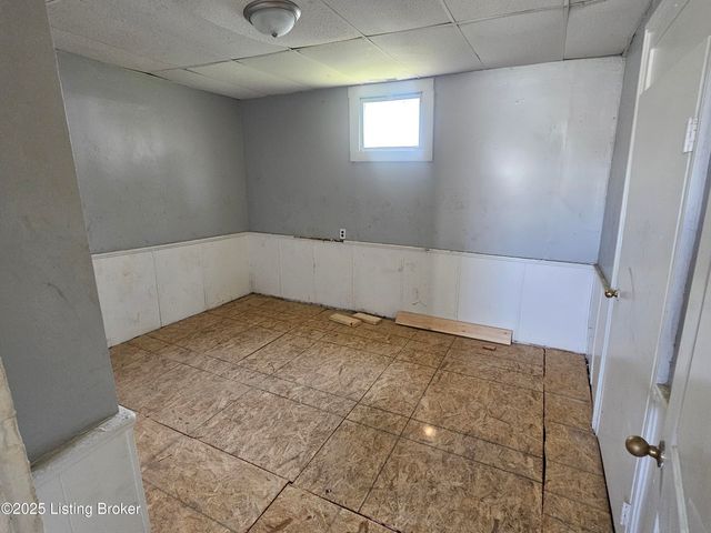 637 S 27th St, Louisville, KY 40211