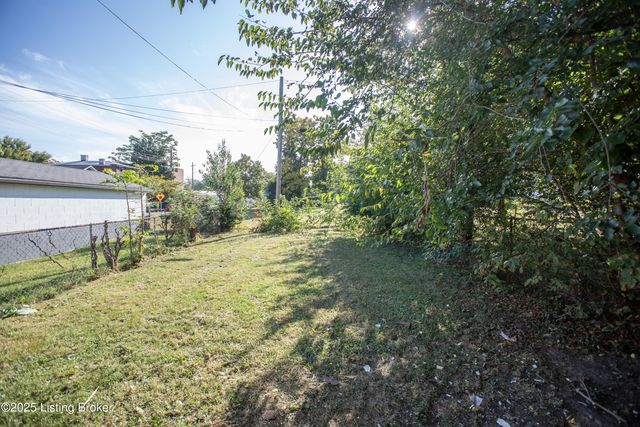 637 S 27th St, Louisville, KY 40211