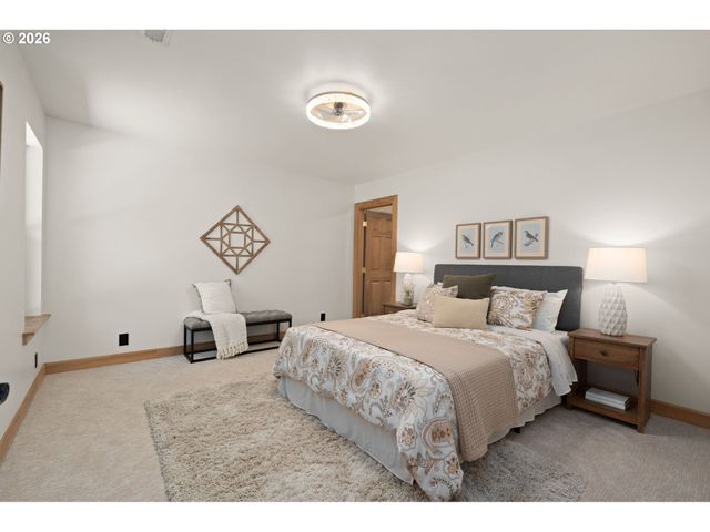 3805 Se LAKE Rd, Milwaukie, OR 97222