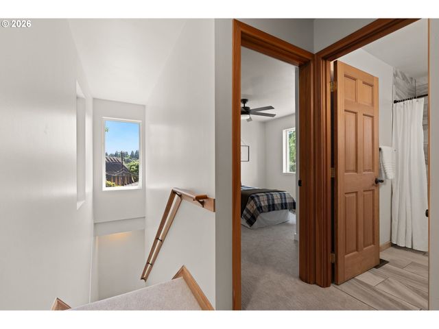 3805 Se LAKE Rd, Milwaukie, OR 97222