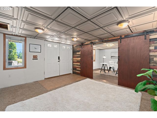3805 Se LAKE Rd, Milwaukie, OR 97222