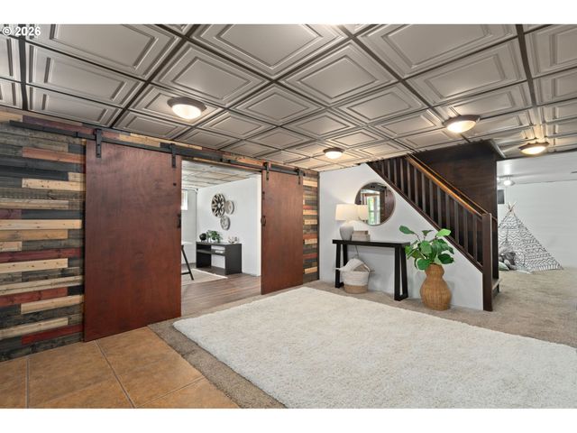3805 Se LAKE Rd, Milwaukie, OR 97222