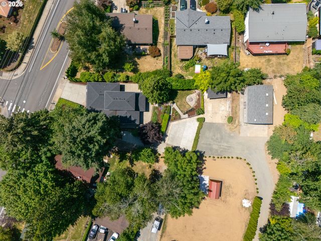 3805 Se LAKE Rd, Milwaukie, OR 97222